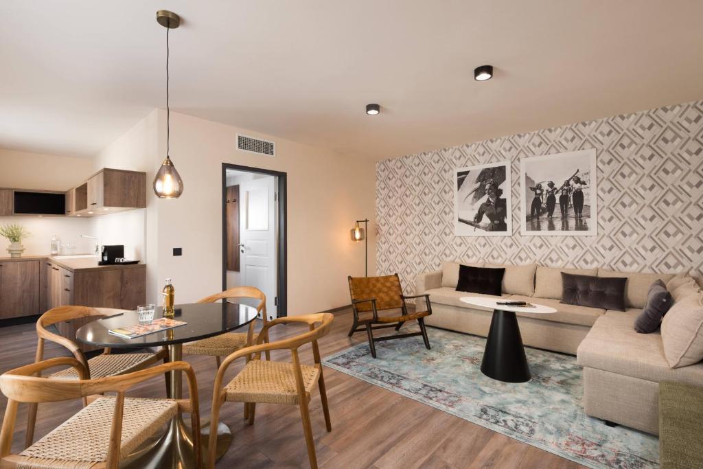 master Linzergasse - 17