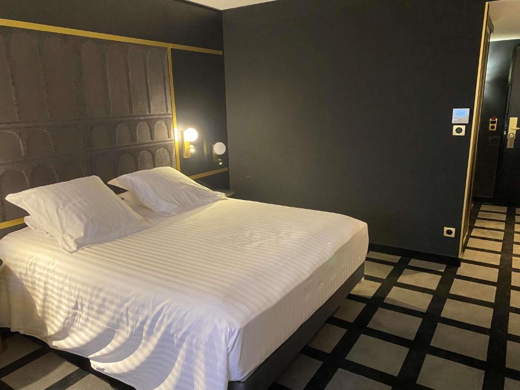 Mercure Orléans Centre Bords de Loire - Superior Kamer Met Uitzicht Op Het Zwembad