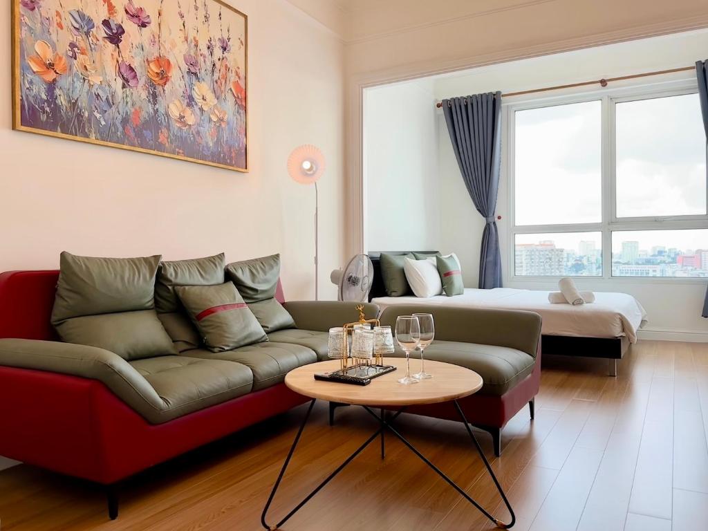 Diny ApartHotel - Rooftop Pool - The Manor 2 - King Suite