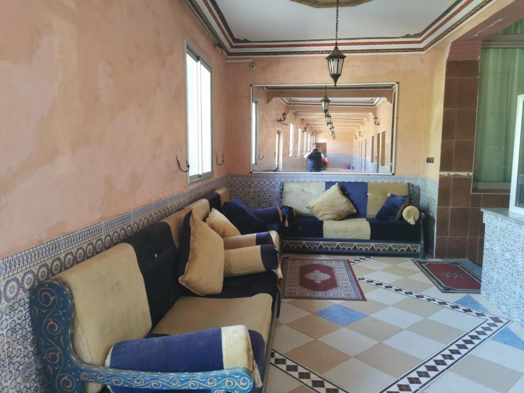 Un lugar para sentarse en Motel Tizint