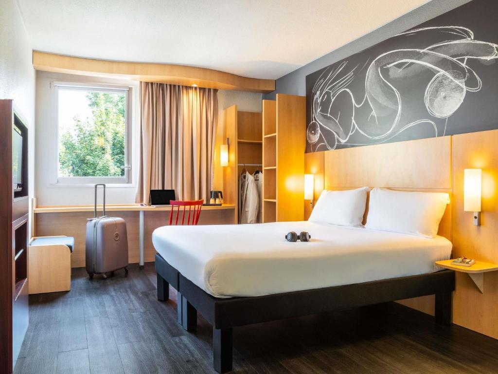 ibis Paris Meudon Velizy - Premium Double Room With Forest View