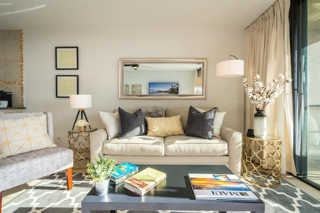 Posezení v ubytování Beach Retreat Walk to Surf & Dining