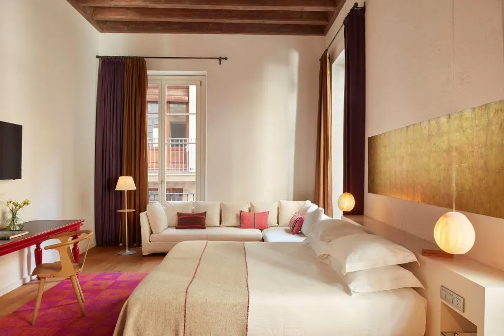 Junior Suite (1-2 Adults)
