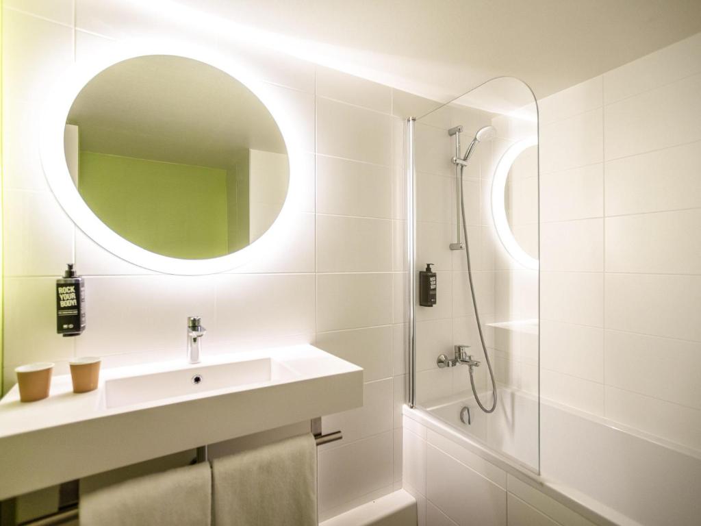 Un baño de ibis Styles Perpignan Centre Gare