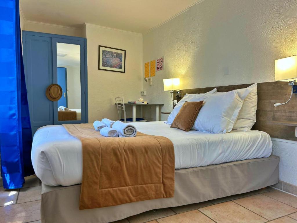 Les Callunes - Double Room