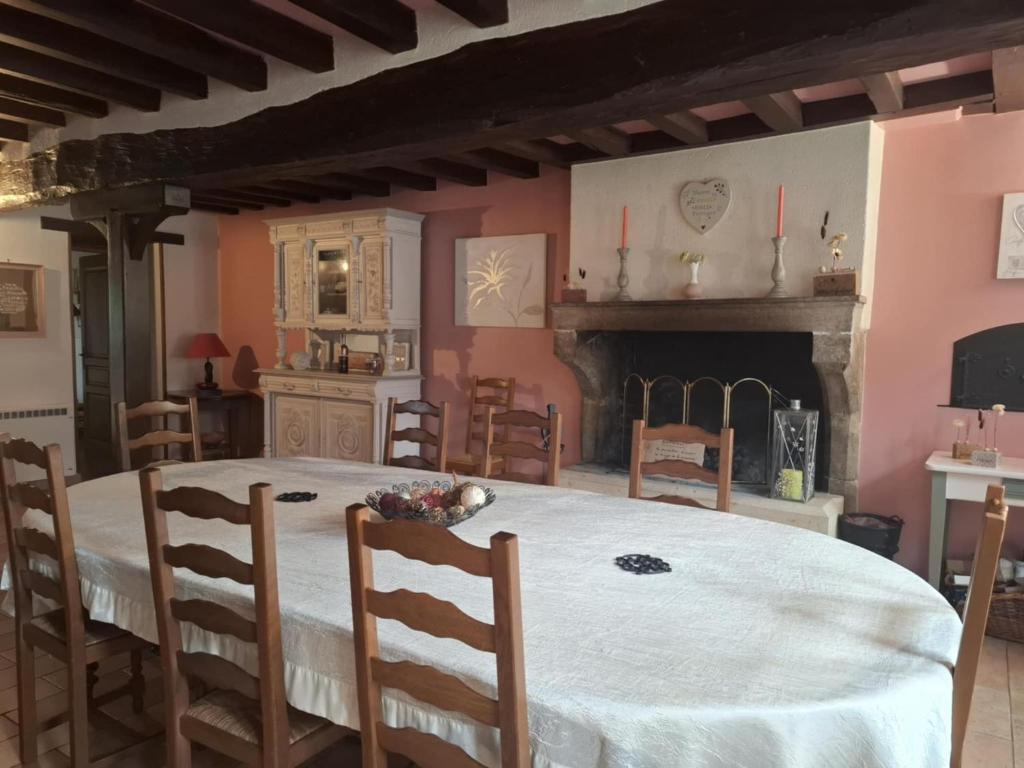 Fotografie z fotogalerie ubytování La croix d'asquins v destinaci Asquins