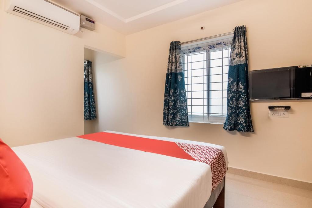 TV a/nebo společenská místnost v ubytování Super Hotel O Coastal Inn