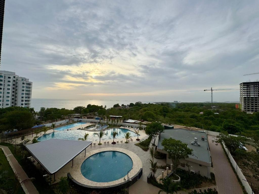 Πισίνα στο ή κοντά στο Apartamento cerca del mar- SantaMarina-604