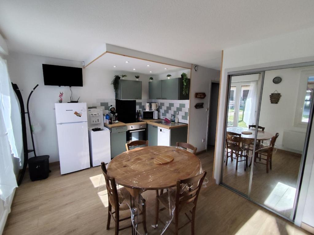 Η κουζίνα ή μικρή κουζίνα στο Appartement Le Refuge du Vautour