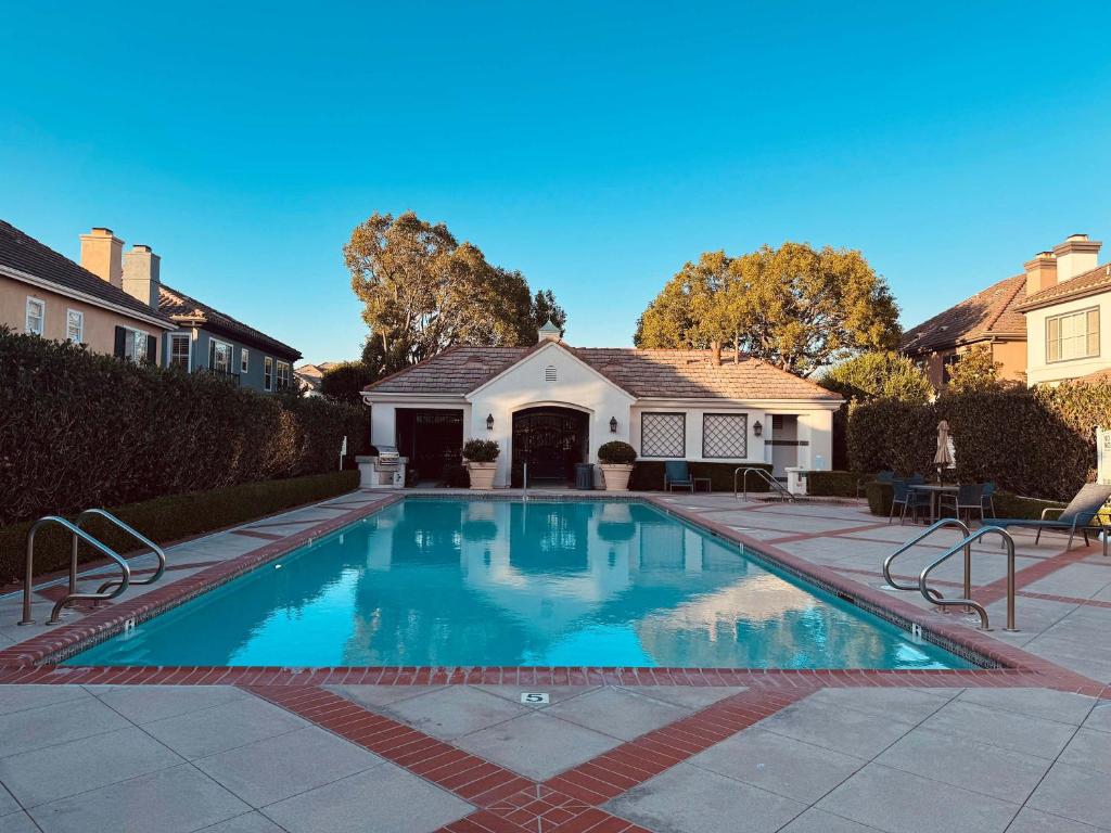 Bazén v ubytování Resort-style Gated Coastal Retreat Pool Tennis nebo v jeho okolí