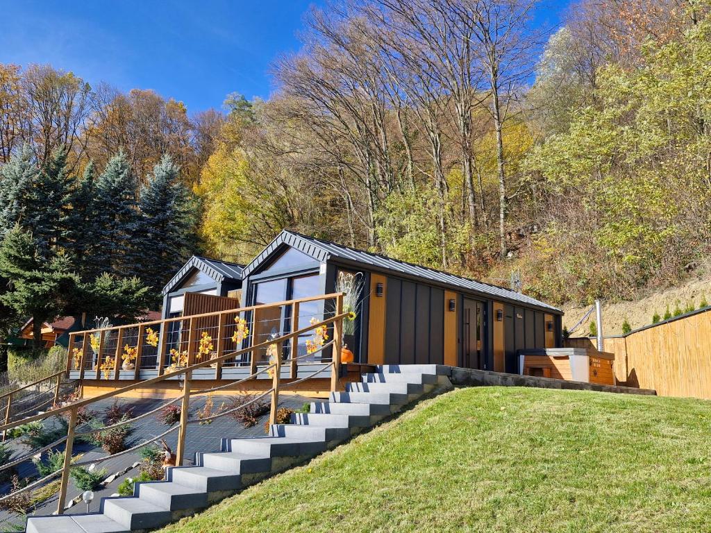 Κήπος έξω από το Słoneczny Brzeg Ekskluzywne domki z jacuzzi