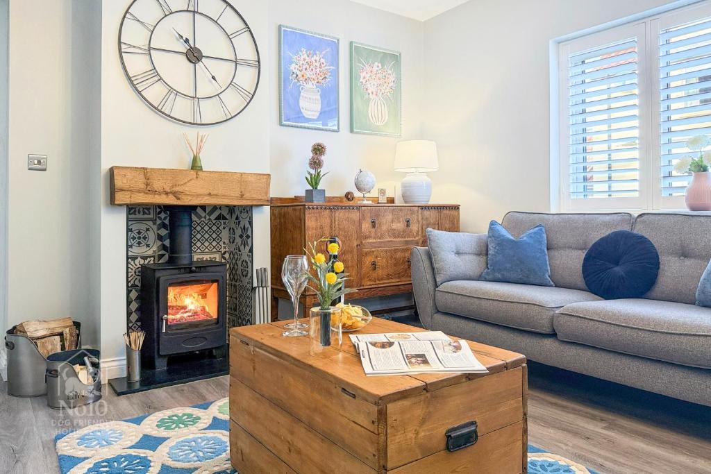 Χώρος καθιστικού στο Central, dog friendly, private courtyard