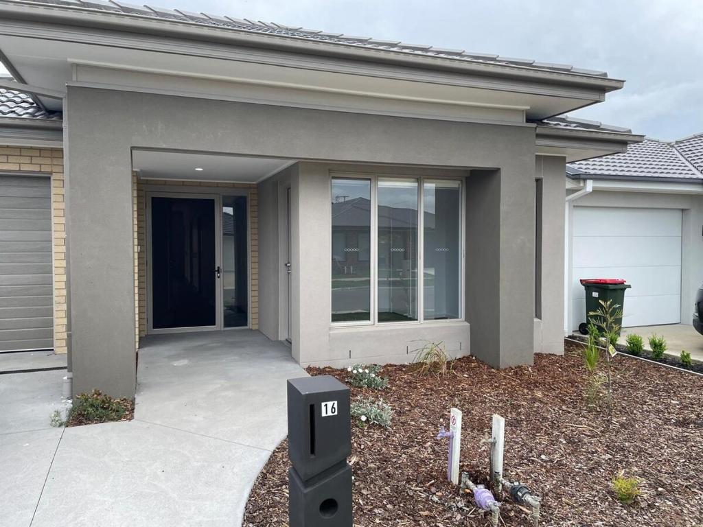 Budova, kde se prázdninový dům nachází