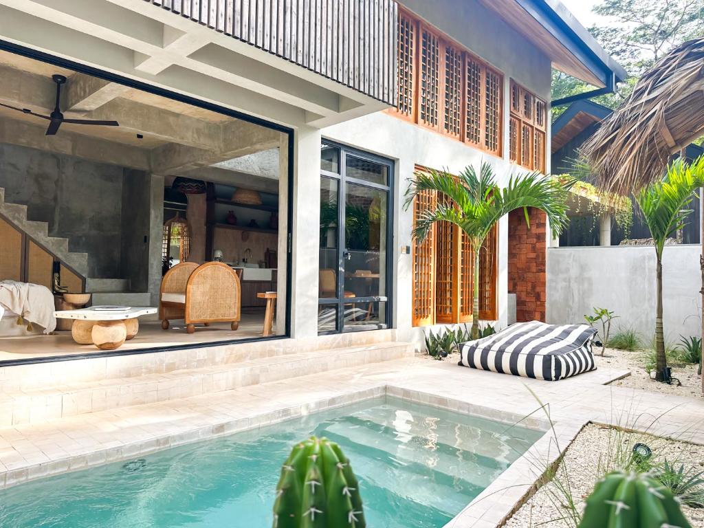 Bazén v ubytování Las chozas I nebo v jeho okolí