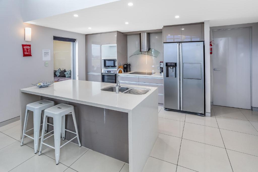 Gallery image of Redcliffe 4-Bedroom Waterfront Apartment in Redcliffe