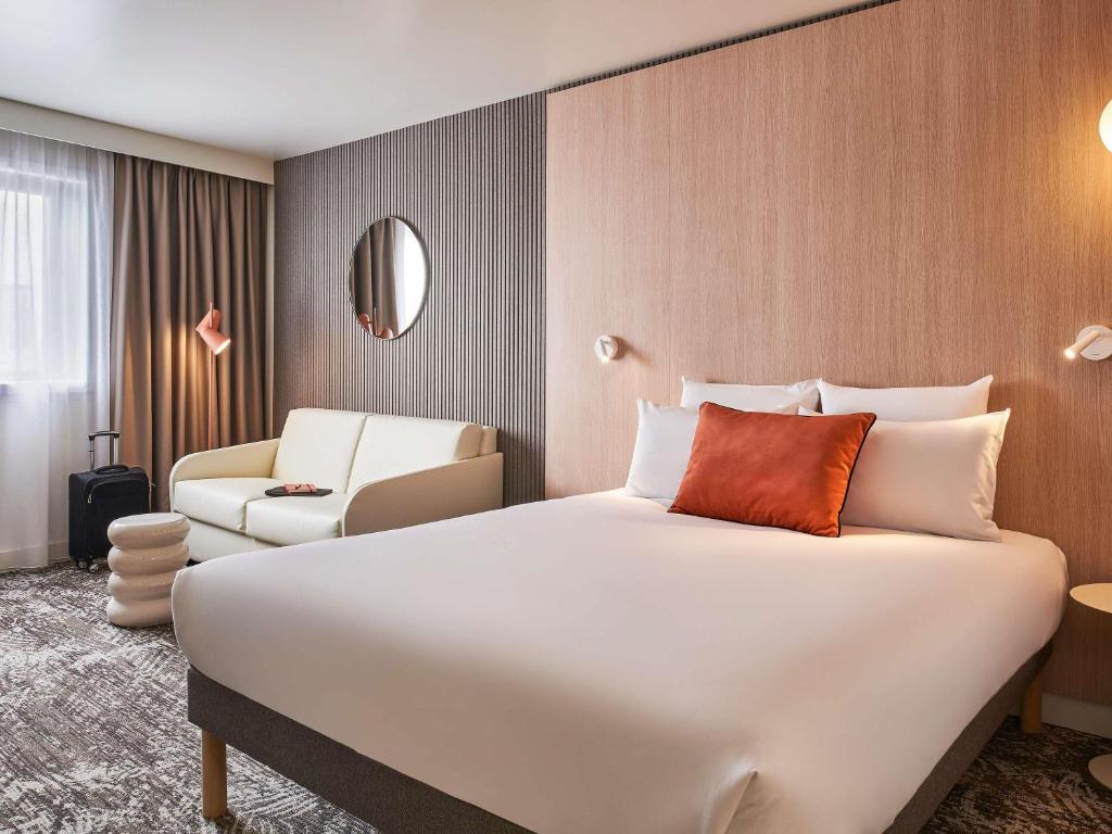 Novotel Paris 13 Porte d'Italie - Executive Queen Room With Sofa Bed