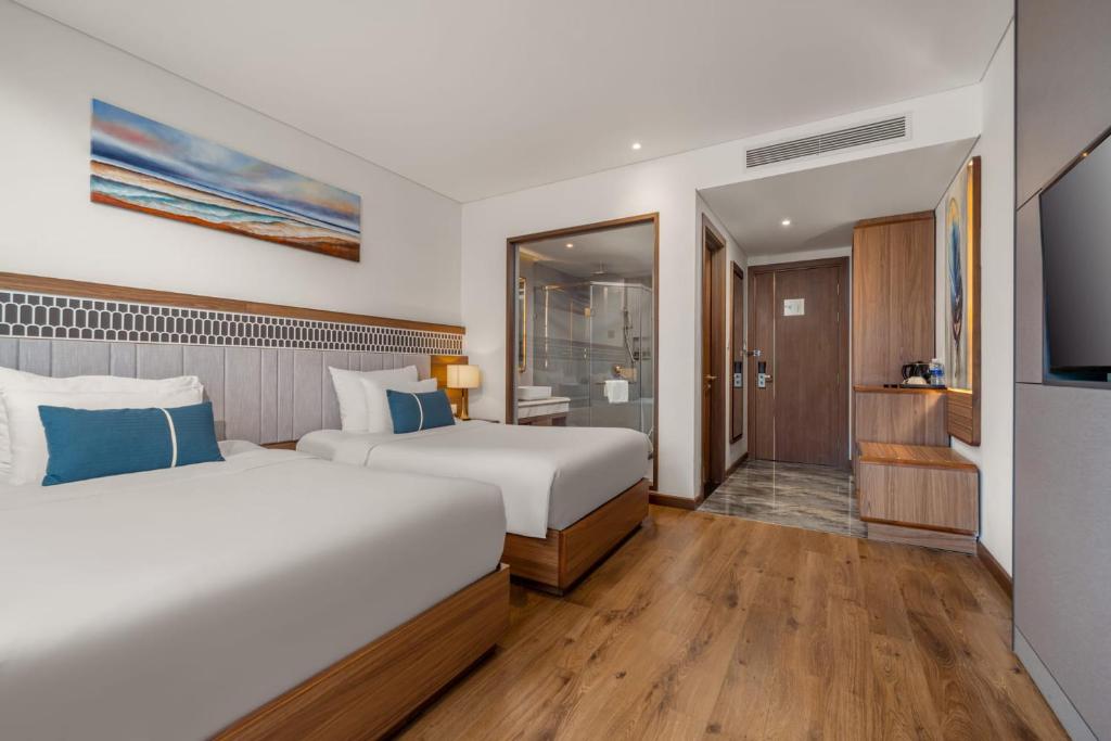 Deluxe Twin Room with Partial Ocean View - Afternoon Tea Included