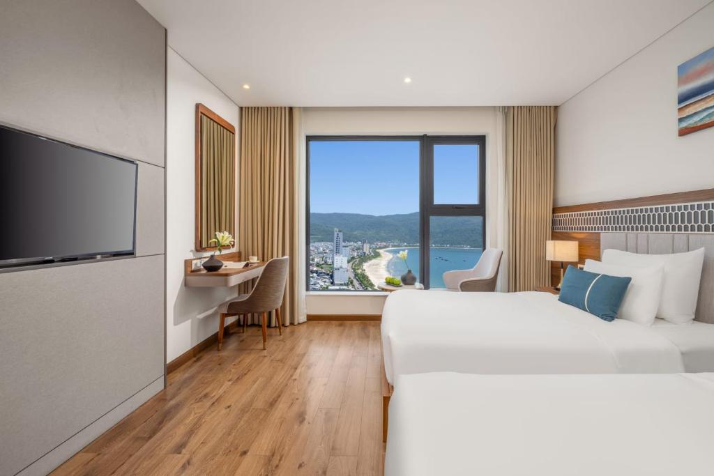Deluxe Twin Room with Partial Ocean View - Afternoon Tea Included