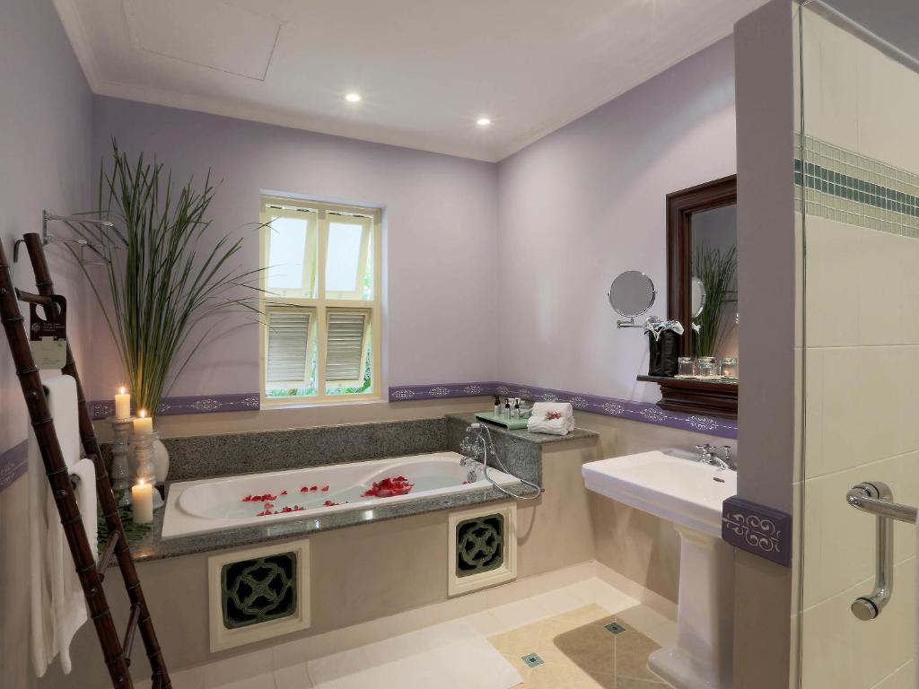 Phòng Giường Đôi/2 Giường Đơn Kiểu Biệt Thự Deluxe Nhìn Ra Vườn