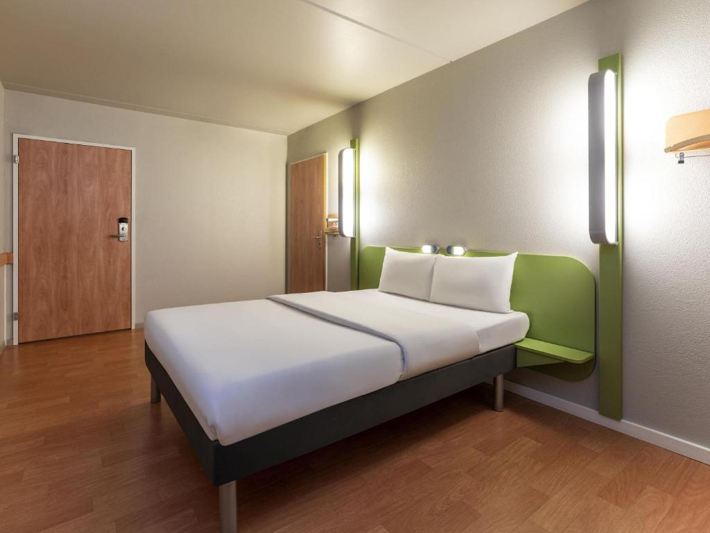 
Standard Double Room - Disability Access
