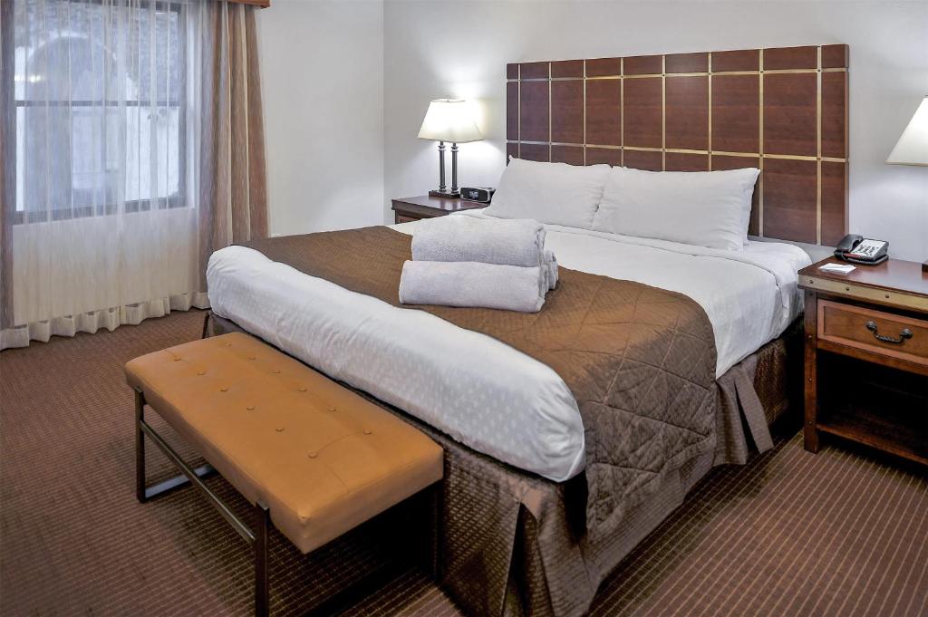 Los Abrigados Resort and Spa - 