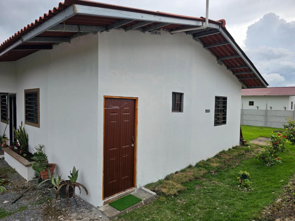 Το κτήριο όπου στεγάζεται  το ξενοδοχείο διαμερισμάτων