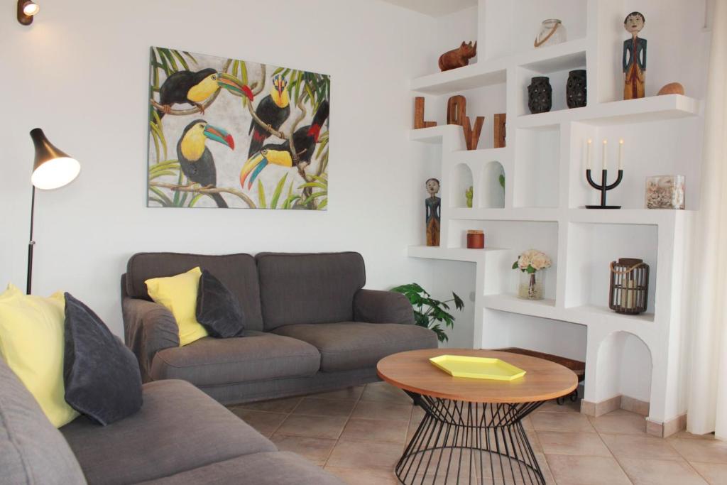 Posezení v ubytování Großes Modernes Ferienapartment Villa Atlantico