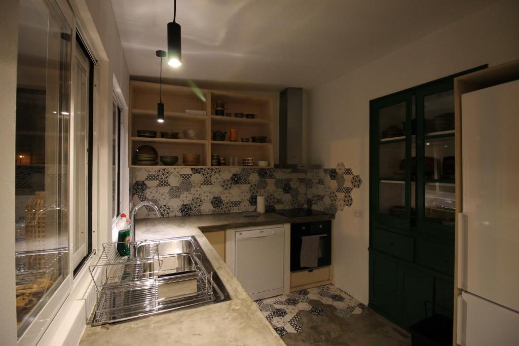 Kuchyň nebo kuchyňský kout v ubytování Hostel do Mar