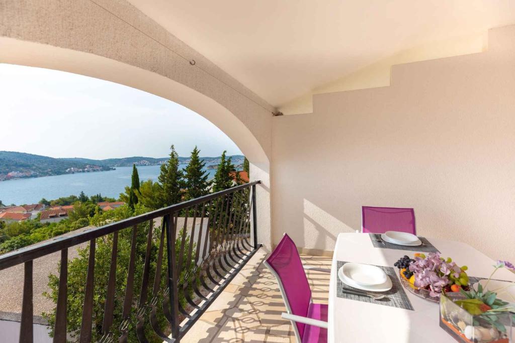 Μπαλκόνι ή βεράντα στο Apartment Rogoznica - Sibenik Riviera 36422