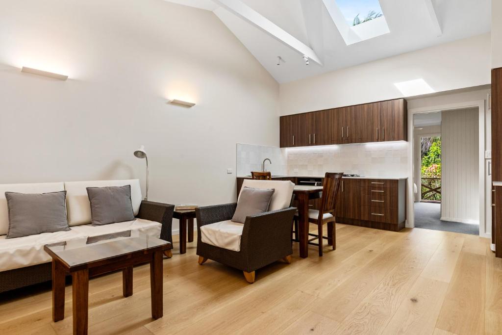 Kuchyň nebo kuchyňský kout v ubytování Lorhiti Apartments