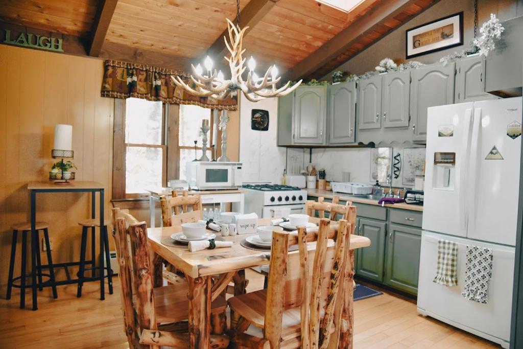 Φωτογραφία από το άλμπουμ του White Mountain Lodge! 