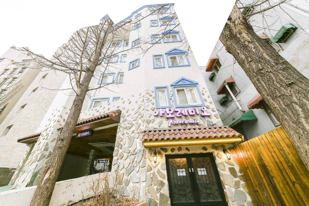 Το κτήριο όπου στεγάζεται  το μοτέλ