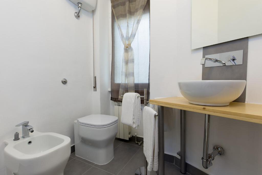 Luxury House Vaticano - Large Double Room With Spa Bath