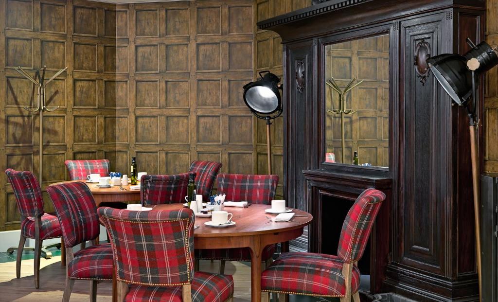 Boutique Hotel H10 Montcada - Resim 40