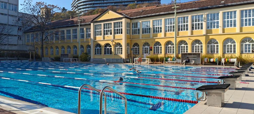Bazén v ubytování Budapest Csaszar Hotel nebo v jeho okolí