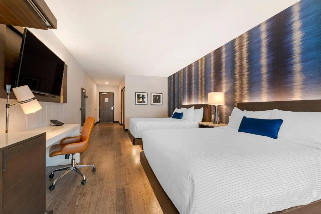 Cambria Hotel Detroit Downtown photo