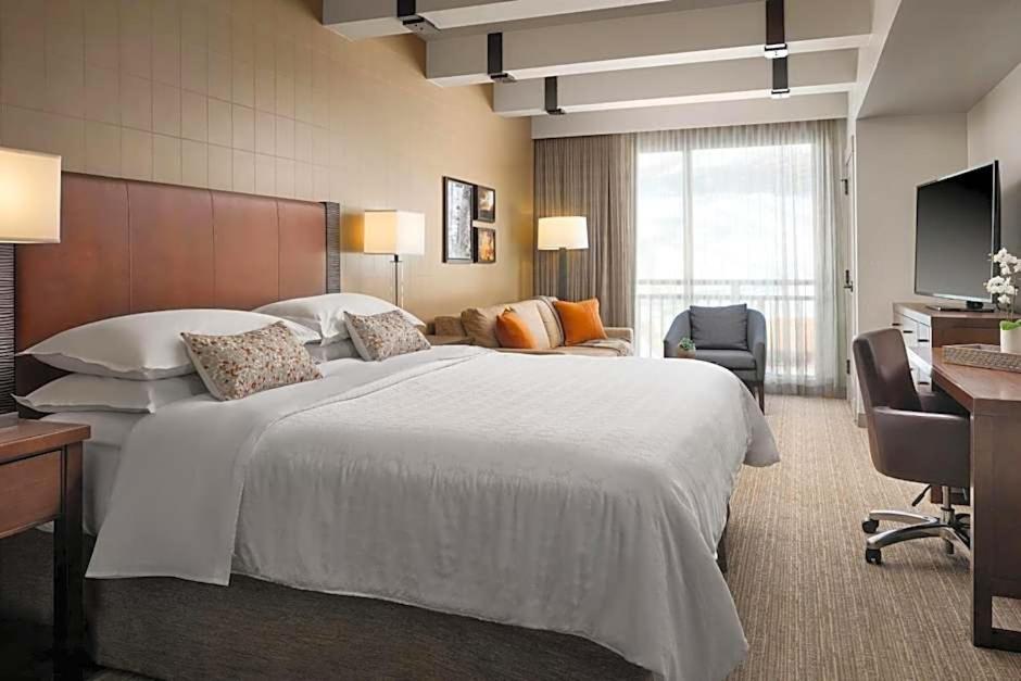 Postel nebo postele na pokoji v ubytování Sheraton Steamboat Resort Villas - STUDIO