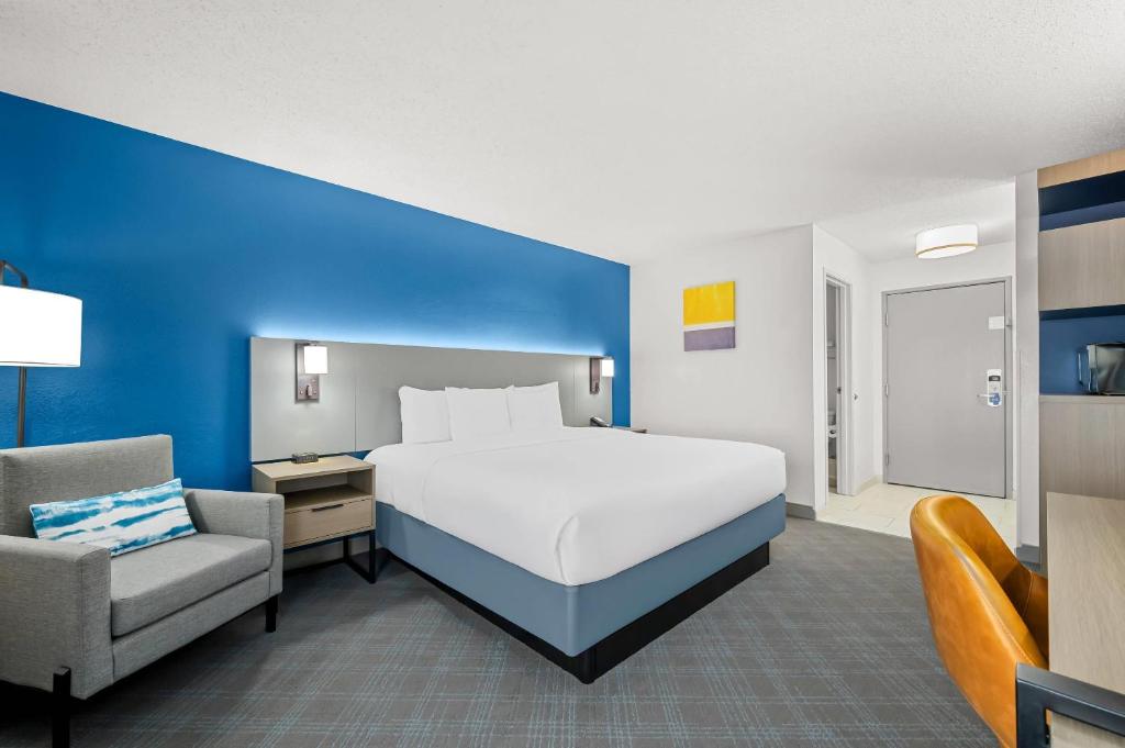 Comfort Inn Indianapolis East photo
