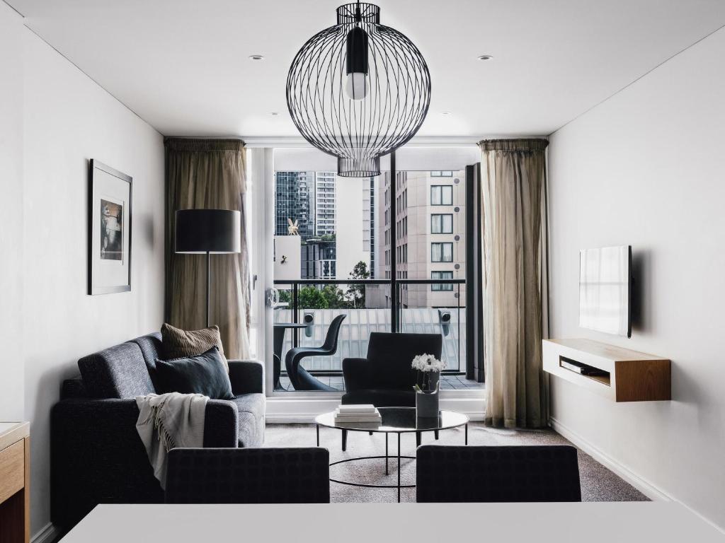 Quay West Suites Melbourne photo