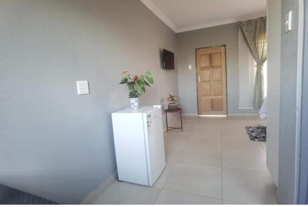 Η κουζίνα ή μικρή κουζίνα στο Mametja lodge