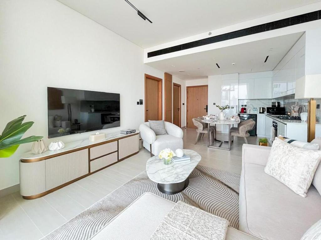 Elegant 1BR Unit with Premium Finish در دبی