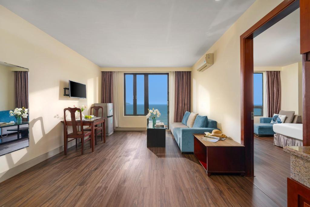 Studio Nhìn Ra Biển