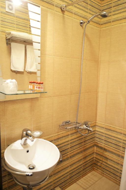 Hagiati Guesthouse - 8