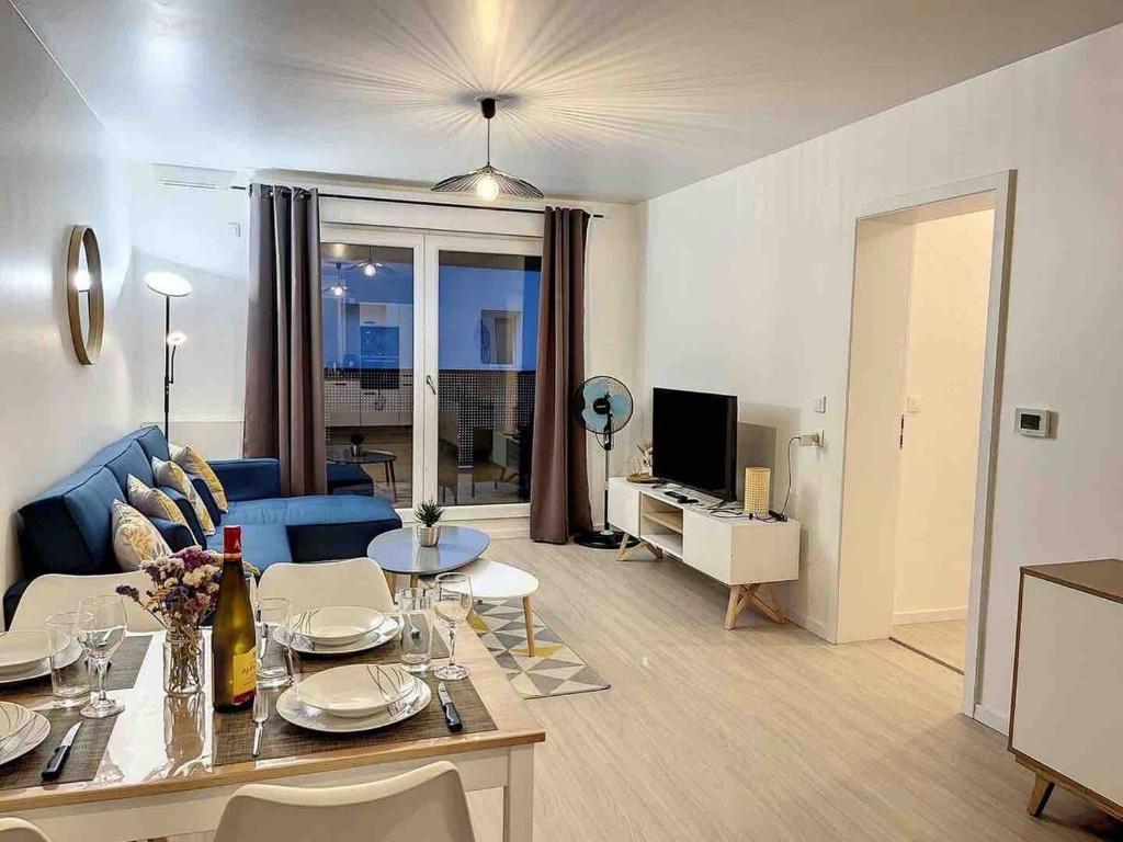 Μια τηλεόραση ή/και κέντρο ψυχαγωγίας στο Superbe appartement DREAM HOME Near Basel