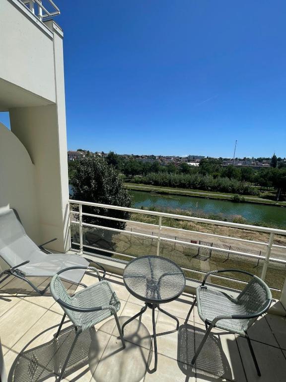 Bord du Canal 134 Logement Terrasse Mulhouse – photo 18