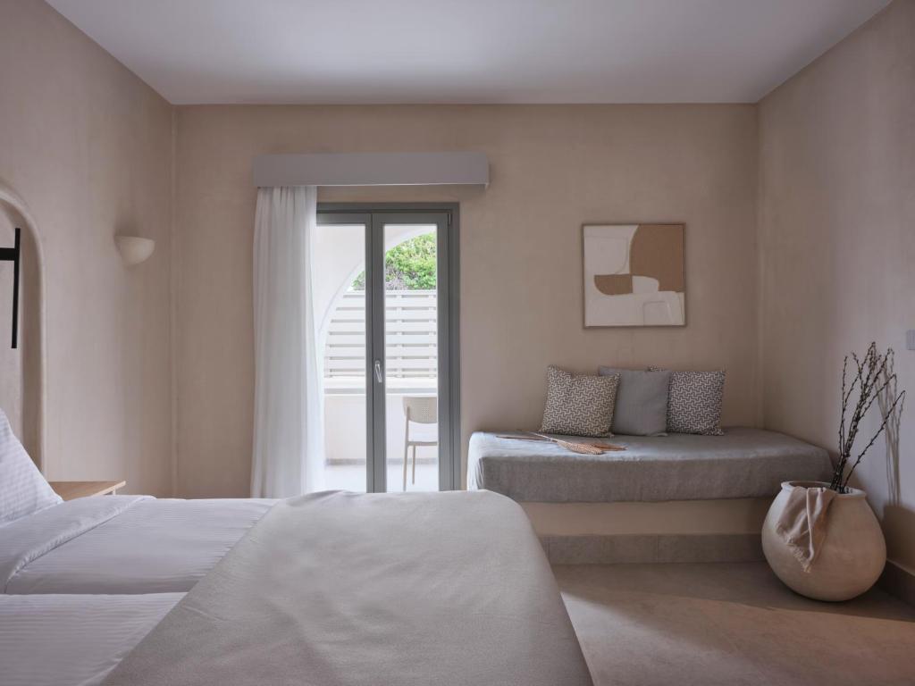 Salt Suites Paros - 17