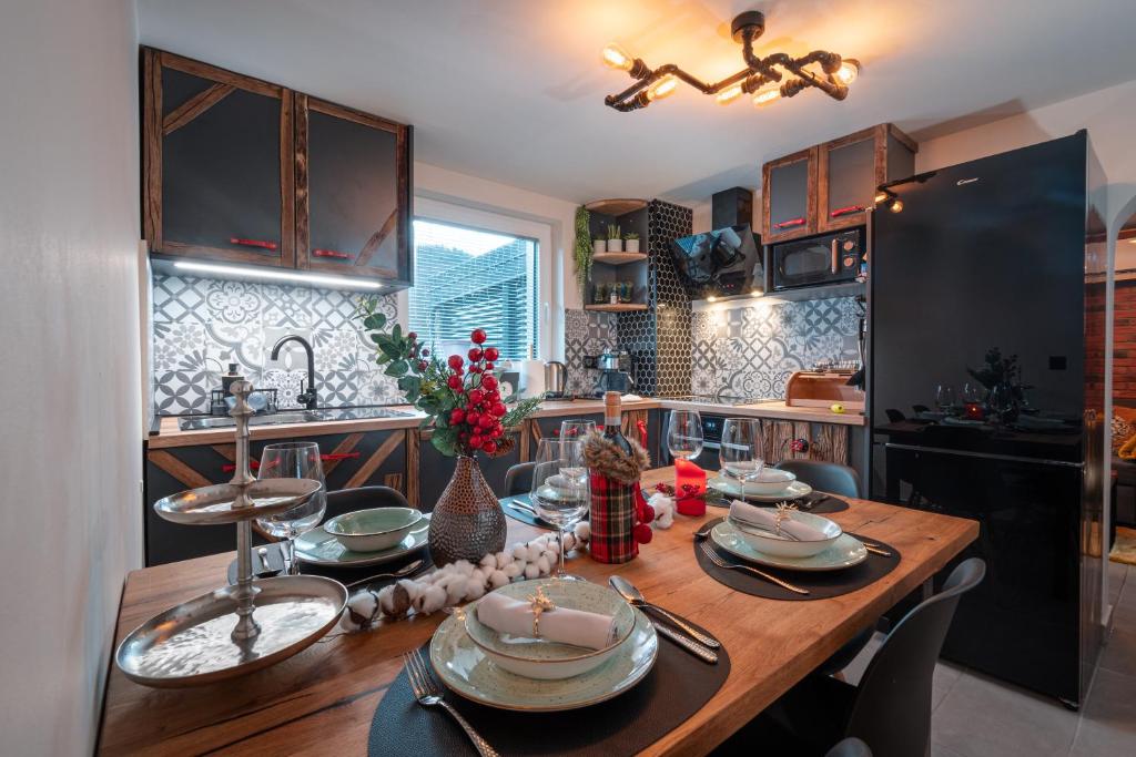 Kuchyň nebo kuchyňský kout v ubytování Deluxe House Maj