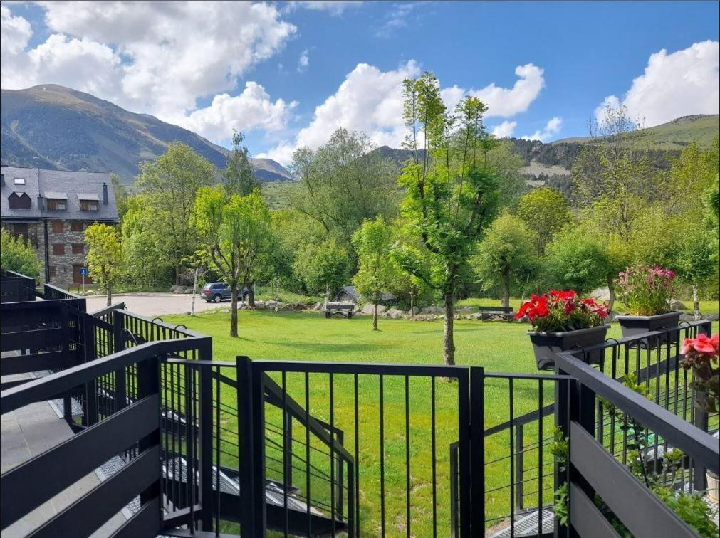 Nespecifikovaný výhled na hory nebo výhled na hory při pohledu z apartmánu