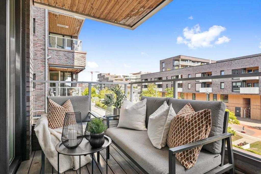 Photo inspiration: Visual Reference: Attractive Srenga Apartment With Stunning Fjord Views And Beach In