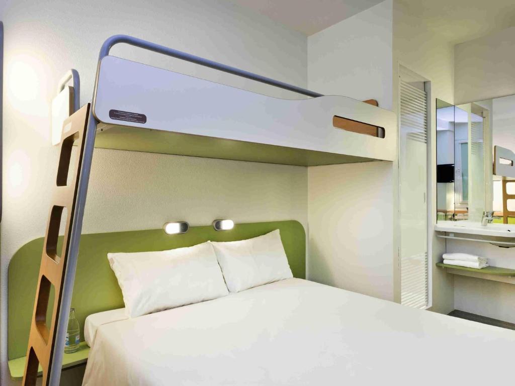 ibis budget Lyon Est Chaponnay - Standard Triple Room
